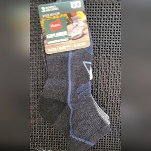 Hanes Women's Mid-Crews Premium Socks 3pk.